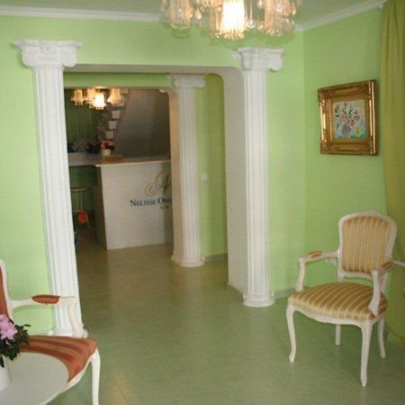 Hotel Nelisse 布加勒斯特 内观 照片
