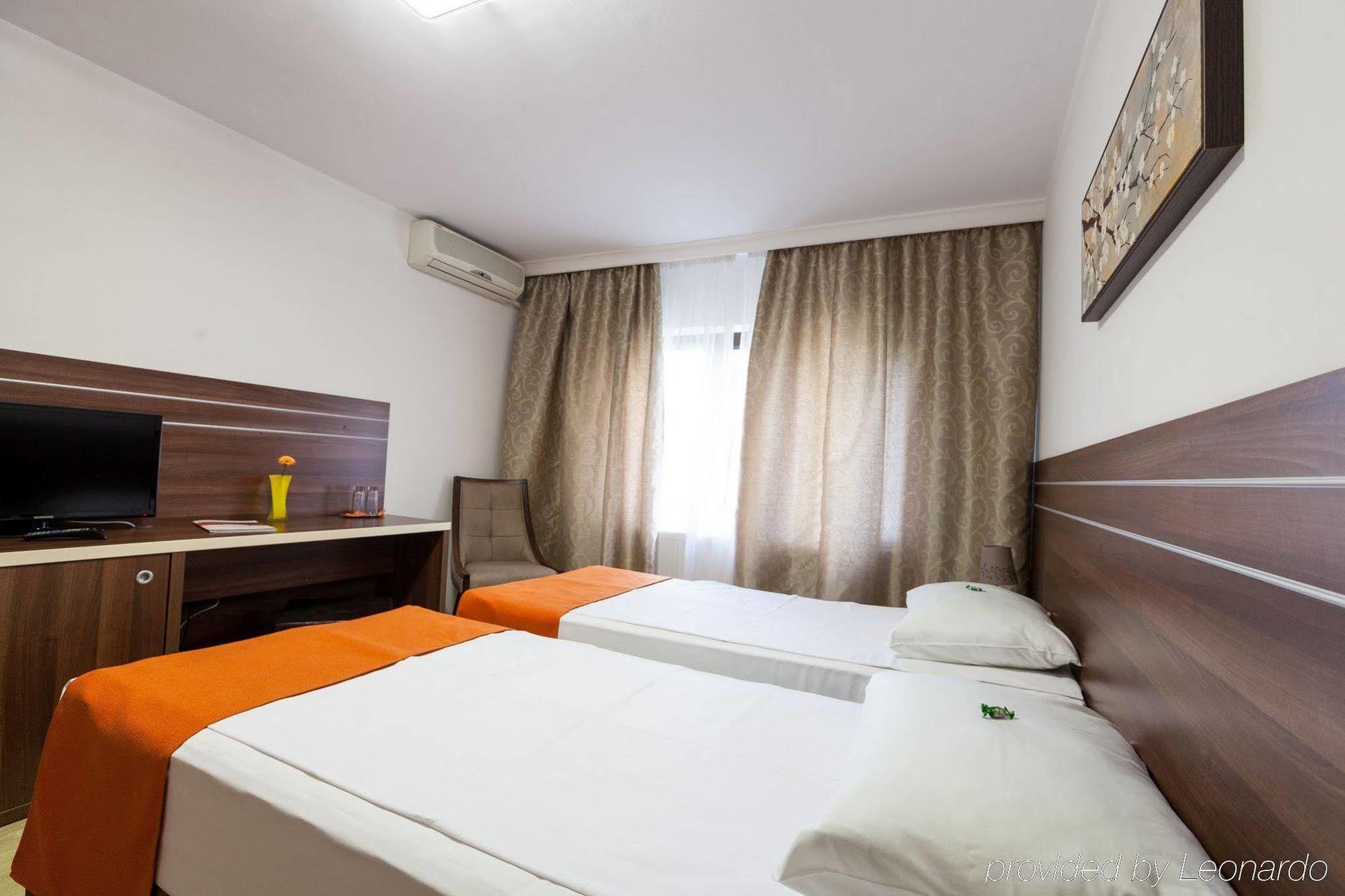 Hotel Nelisse 布加勒斯特 外观 照片