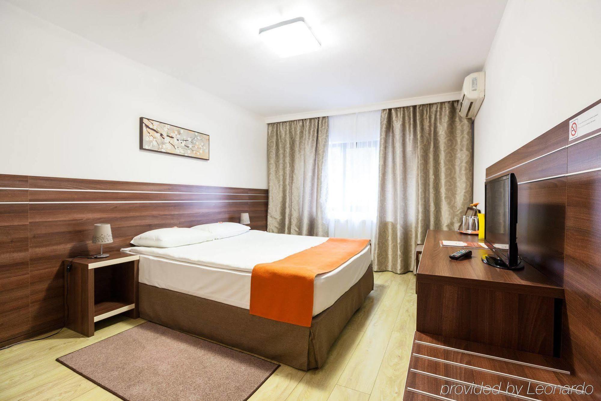 Hotel Nelisse 布加勒斯特 外观 照片